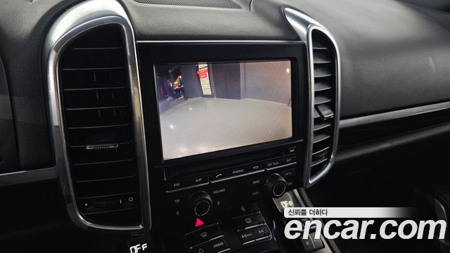 Porsche Cayenne 2012 — photo 18