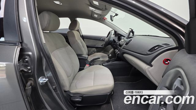 Kia Porte 2013 — photo 10