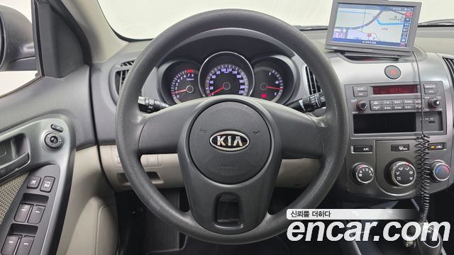 Kia Porte 2013 — photo 14