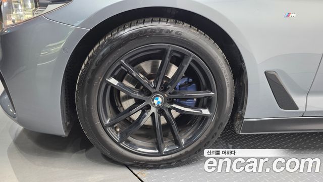 BMW 5-Series 2017 — photo 5