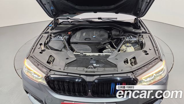 BMW 5-Series 2017 — photo 6