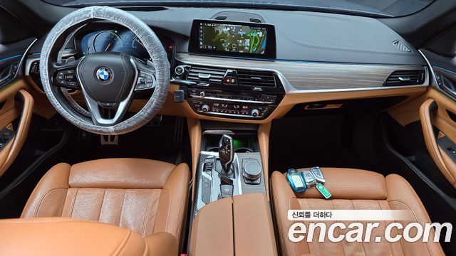 BMW 5-Series 2017 — photo 7