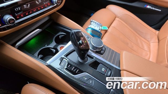 BMW 5-Series 2017 — photo 9