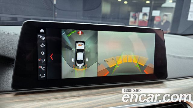 BMW 5-Series 2017 — photo 15