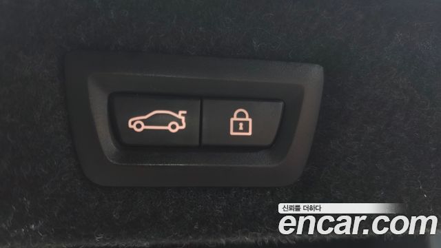 BMW 5-Series 2017 — photo 20