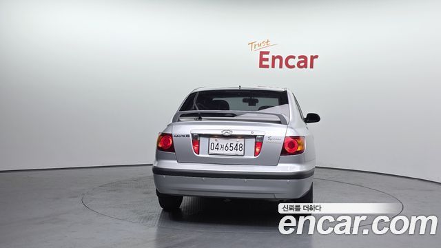 Hyundai AVANTE 2002 — photo 4