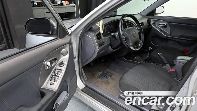 Hyundai AVANTE 2002 — photo 10