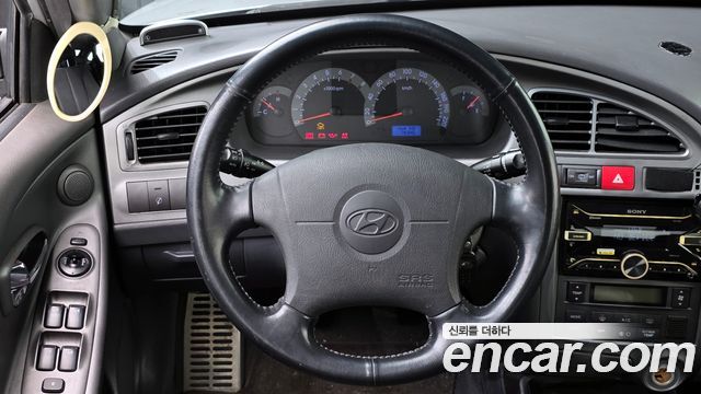 Hyundai AVANTE 2002 — photo 16