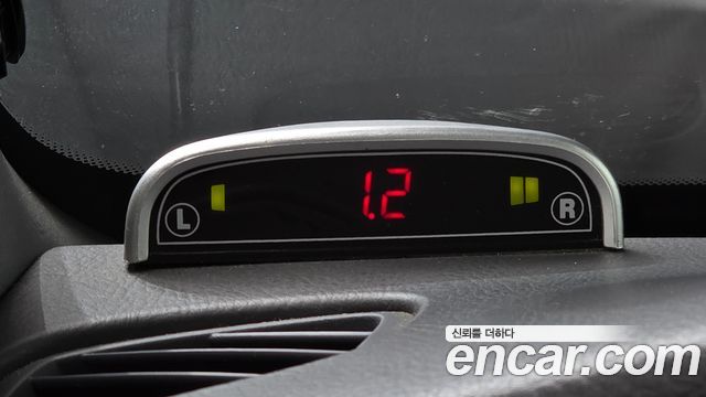 Hyundai AVANTE 2002 — photo 17