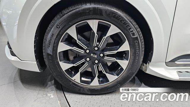 Kia Canival 2021 — photo 5