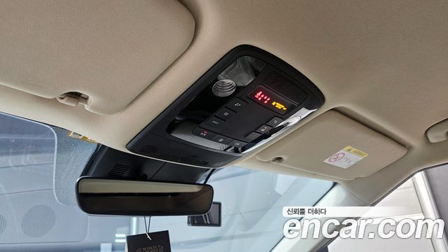 Kia Canival 2021 — photo 17