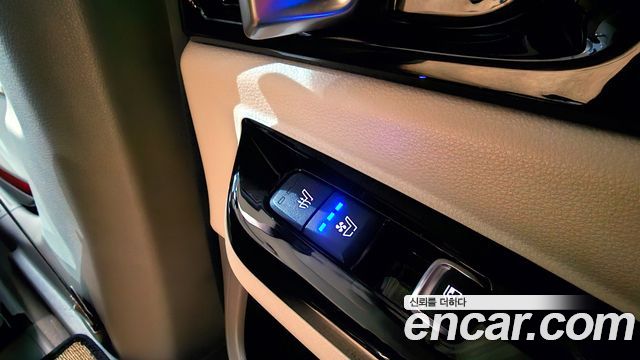 Kia Canival 2021 — photo 19