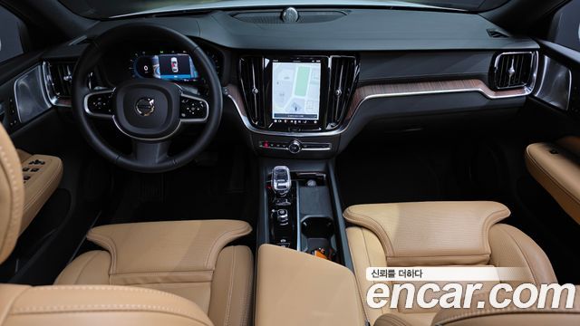Volvo V60 2023 — photo 7