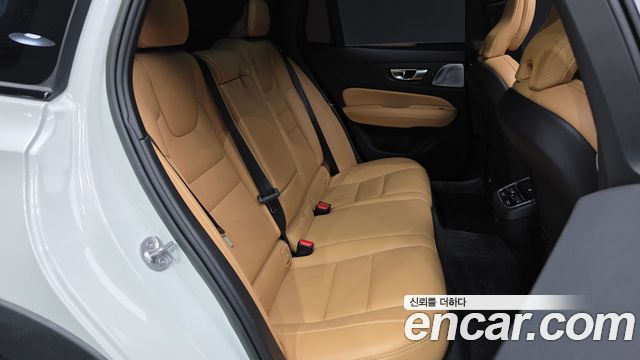 Volvo V60 2023 — photo 12
