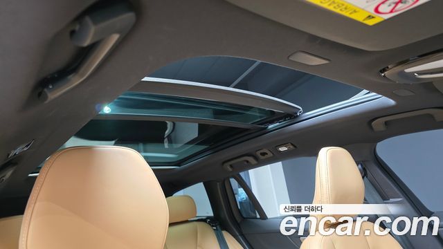 Volvo V60 2023 — photo 18
