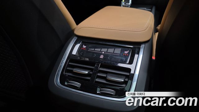 Volvo V60 2023 — photo 19