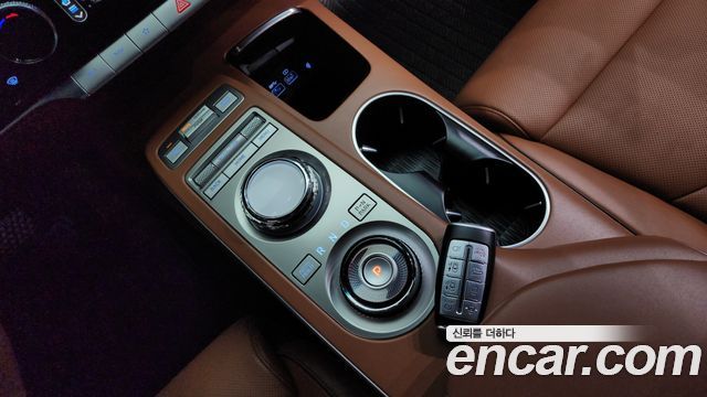 Genesis GV70 2024 — photo 9
