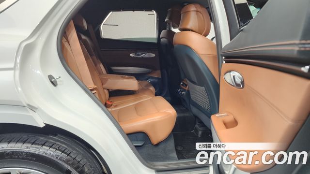 Genesis GV70 2024 — photo 12