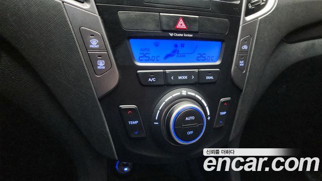 Hyundai Santafe 2015 — photo 18
