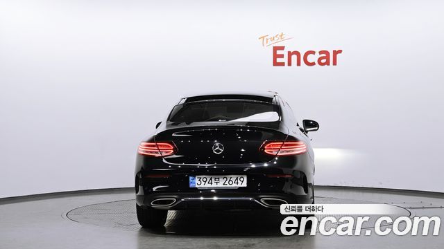 Mercedes-Benz C-Class 2023 — photo 4