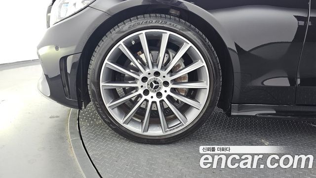 Mercedes-Benz C-Class 2023 — photo 5