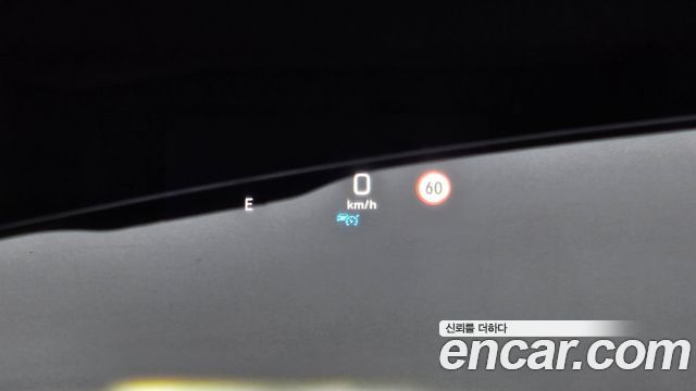 Mercedes-Benz C-Class 2023 — photo 17
