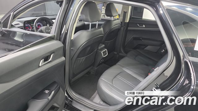 Kia K5 2021 — photo 11