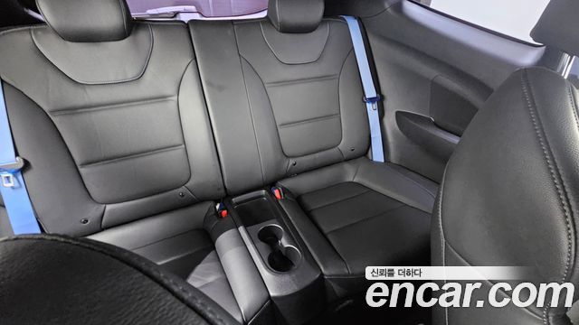 Hyundai Veloster 2019 — photo 13