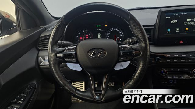 Hyundai Veloster 2019 — photo 14