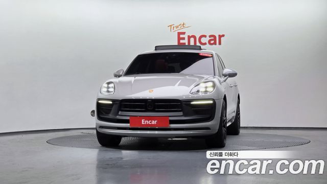 Porsche Macan 2023 — photo 3