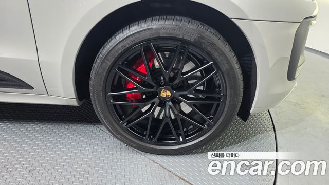 Porsche Macan 2023 — photo 5