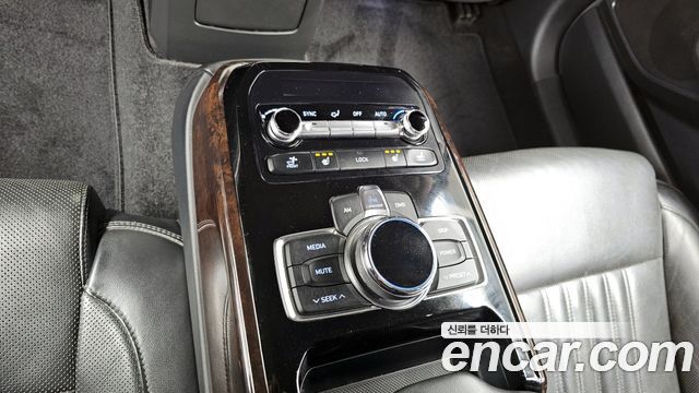 Genesis EQ900 2016 — photo 18