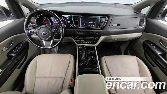 Kia Canival 2016 — photo 7