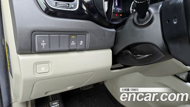 Kia Canival 2016 — photo 13