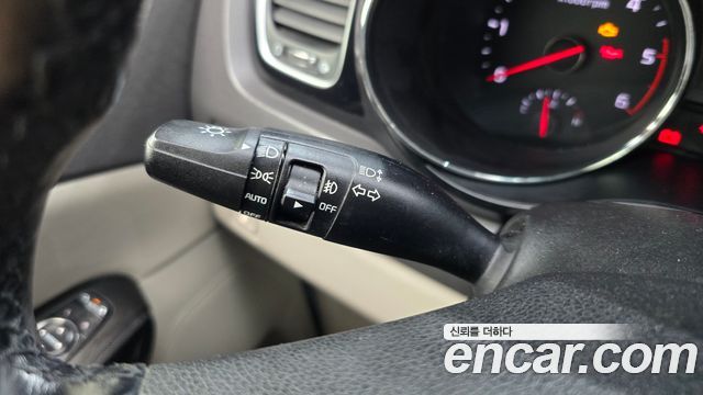 Kia Canival 2016 — photo 19