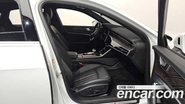 Audi A6 2020 — photo 11