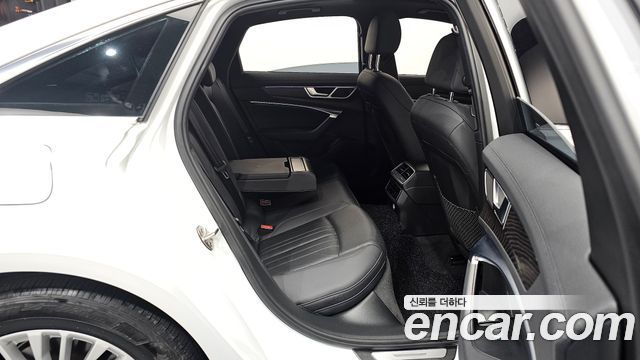 Audi A6 2020 — photo 12