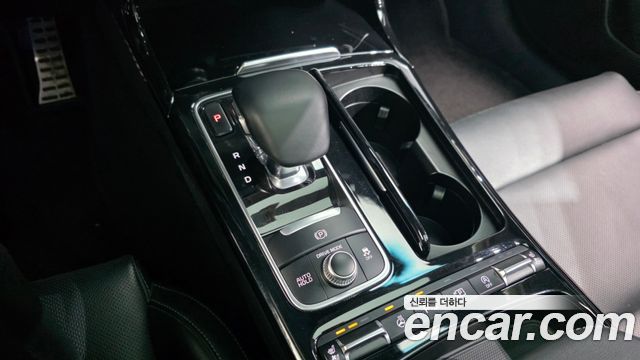 Kia Stinger 2021 — photo 9