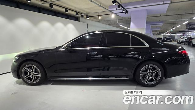 Mercedes-Benz S-Class 2023 — photo 8