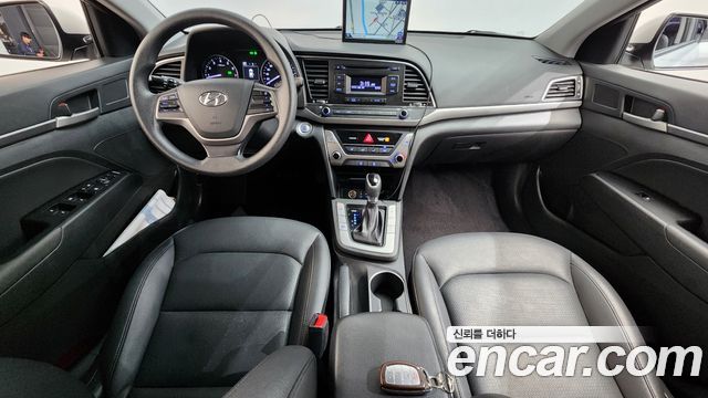 Hyundai AVANTE 2017 — photo 7