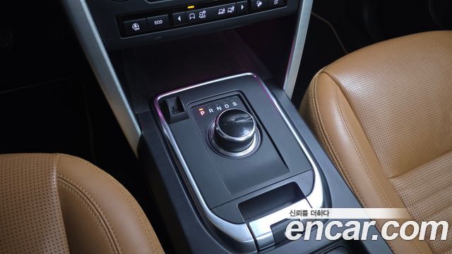 Land Rover Discovery Sport 2019 — photo 9