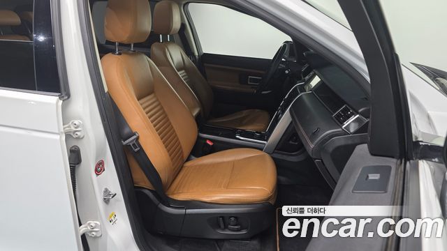Land Rover Discovery Sport 2019 — photo 10