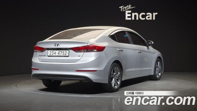 Hyundai AVANTE 2018 — photo 2