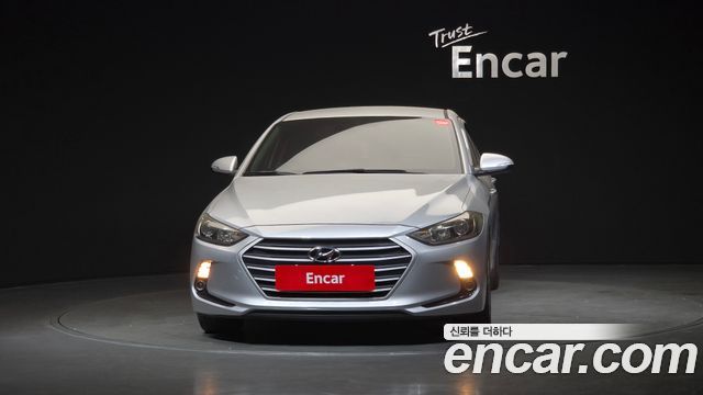 Hyundai AVANTE 2018 — photo 3