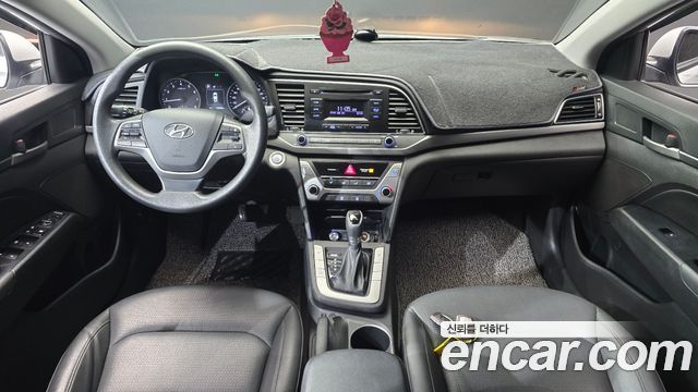 Hyundai AVANTE 2018 — photo 7