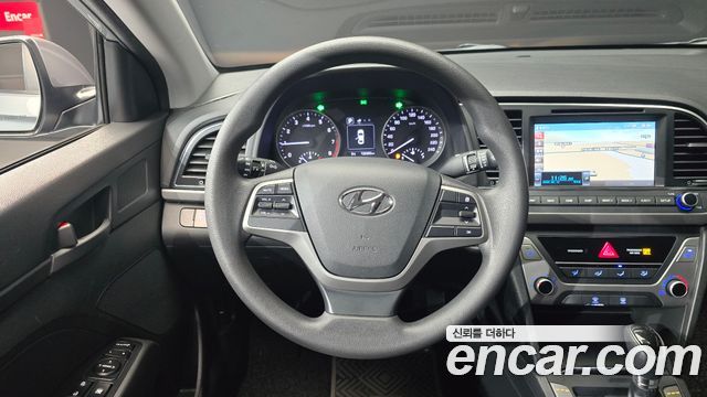 Hyundai AVANTE 2017 — photo 14