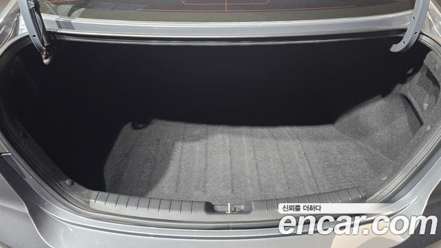 Hyundai AVANTE 2017 — photo 20