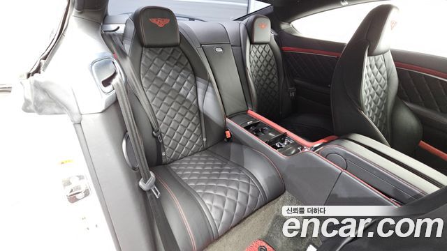 Bentley Continental 2016 — photo 12