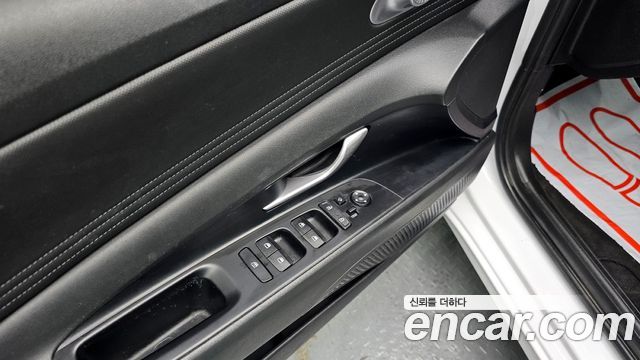 Hyundai AVANTE 2022 — photo 14