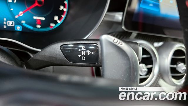 Mercedes-Benz GLC-Class 2022 — photo 9
